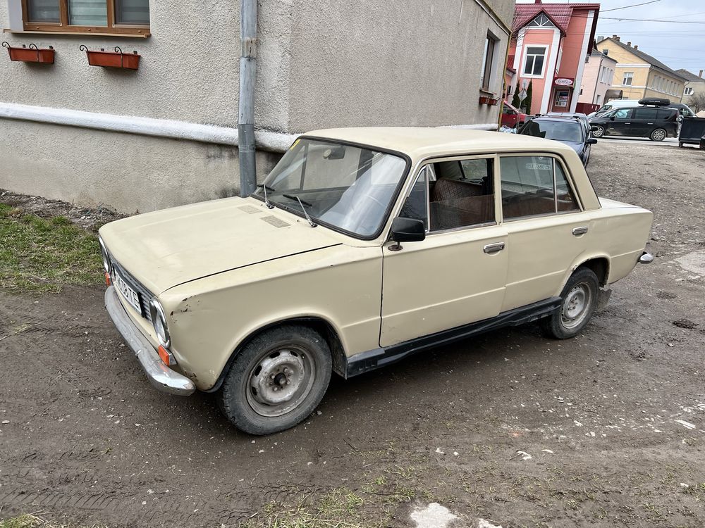Продаж жигуля перший власник з салону