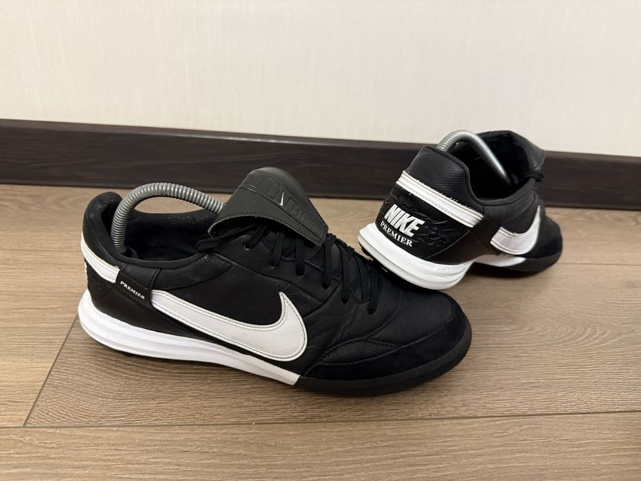 Шкіряні сороконіжки Nike Tiempo 43 розмір