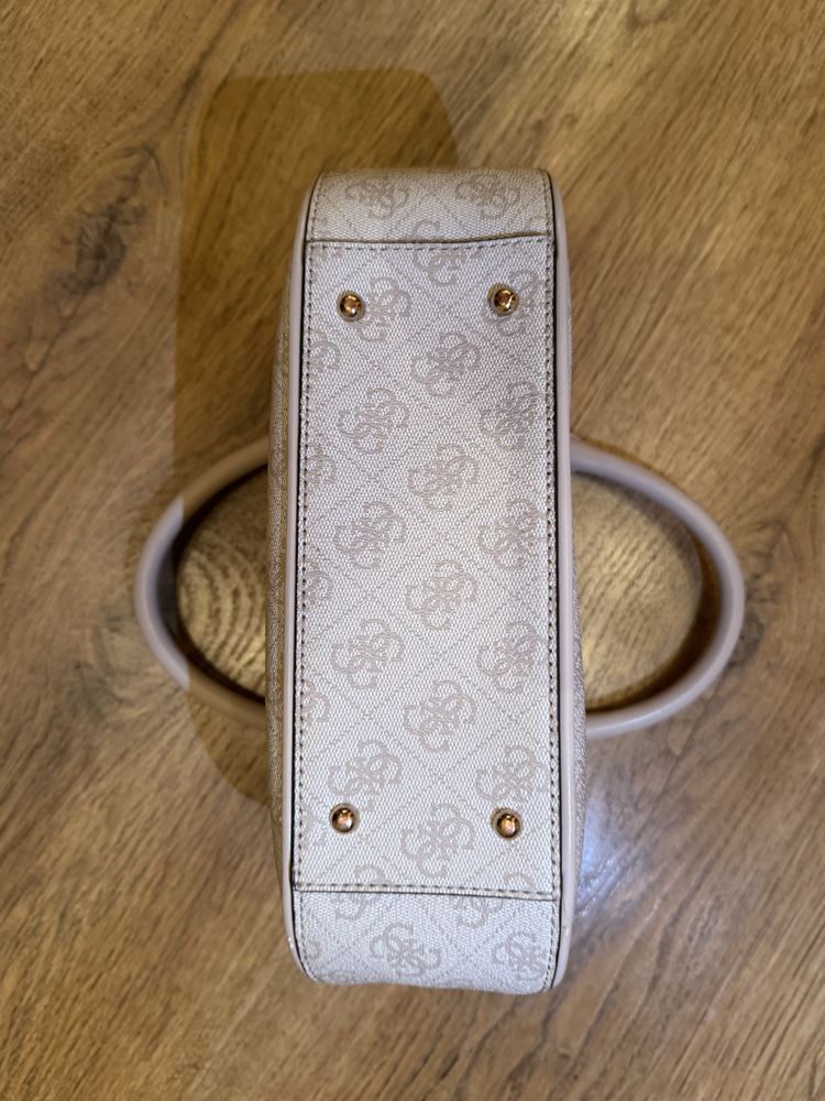 Сумка GUESS, в бежевом цвете