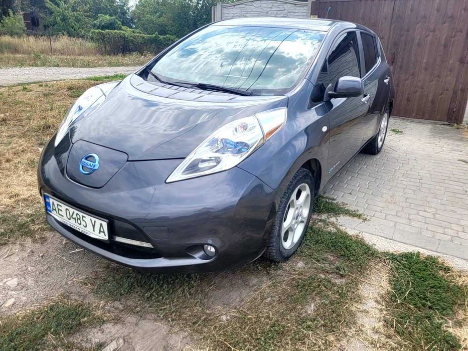 Nissan Leaf 2013 145км цена до конца недели