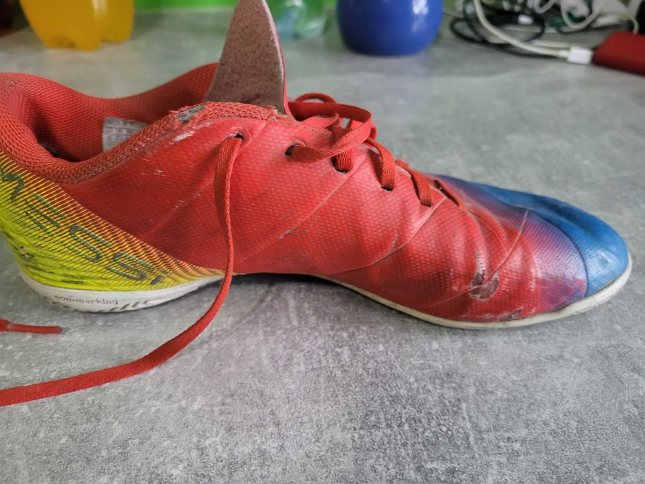 Buty sportowe halówki