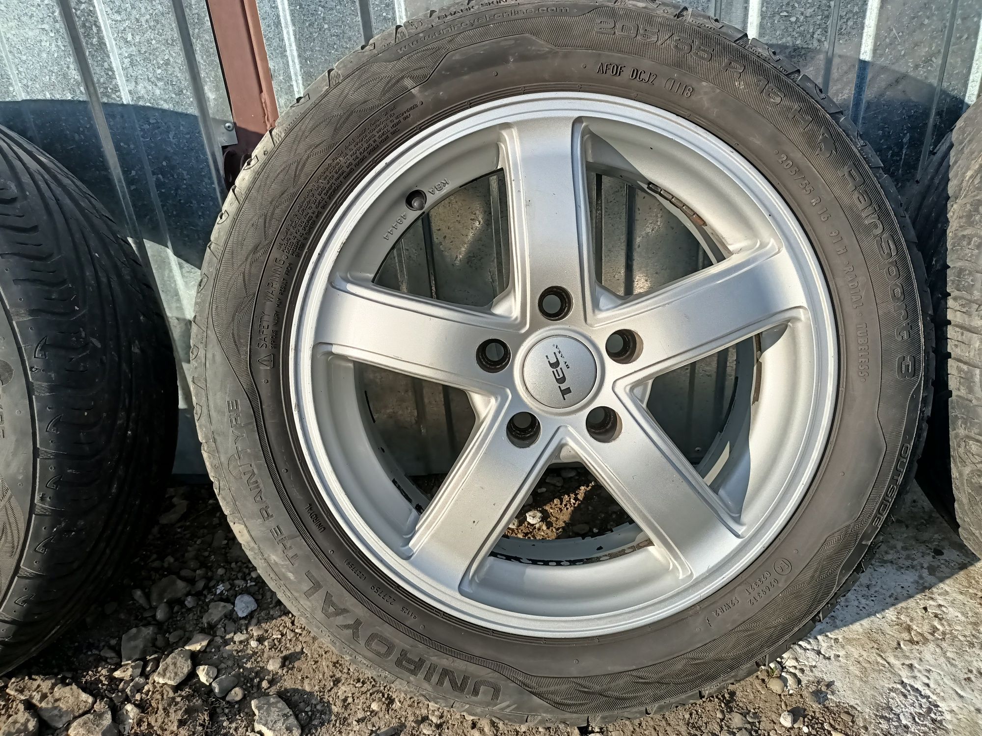 Koła felgi 5x 112 z oponami 16cali uniroyal LETNIE