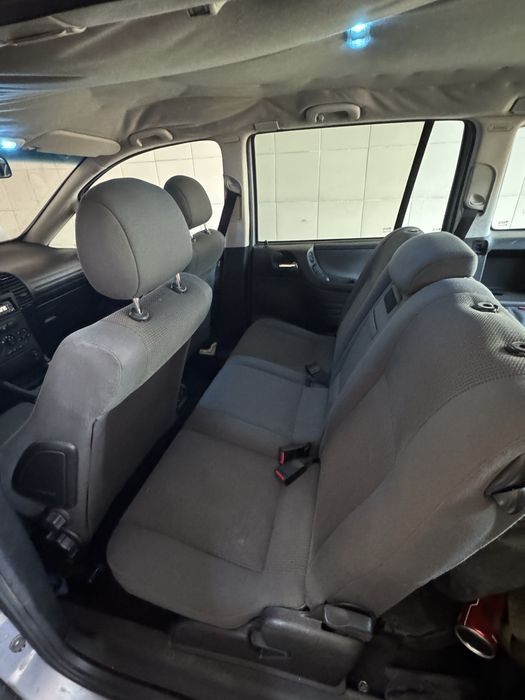 Продам свій Opel Zafira Sport 2.0dti