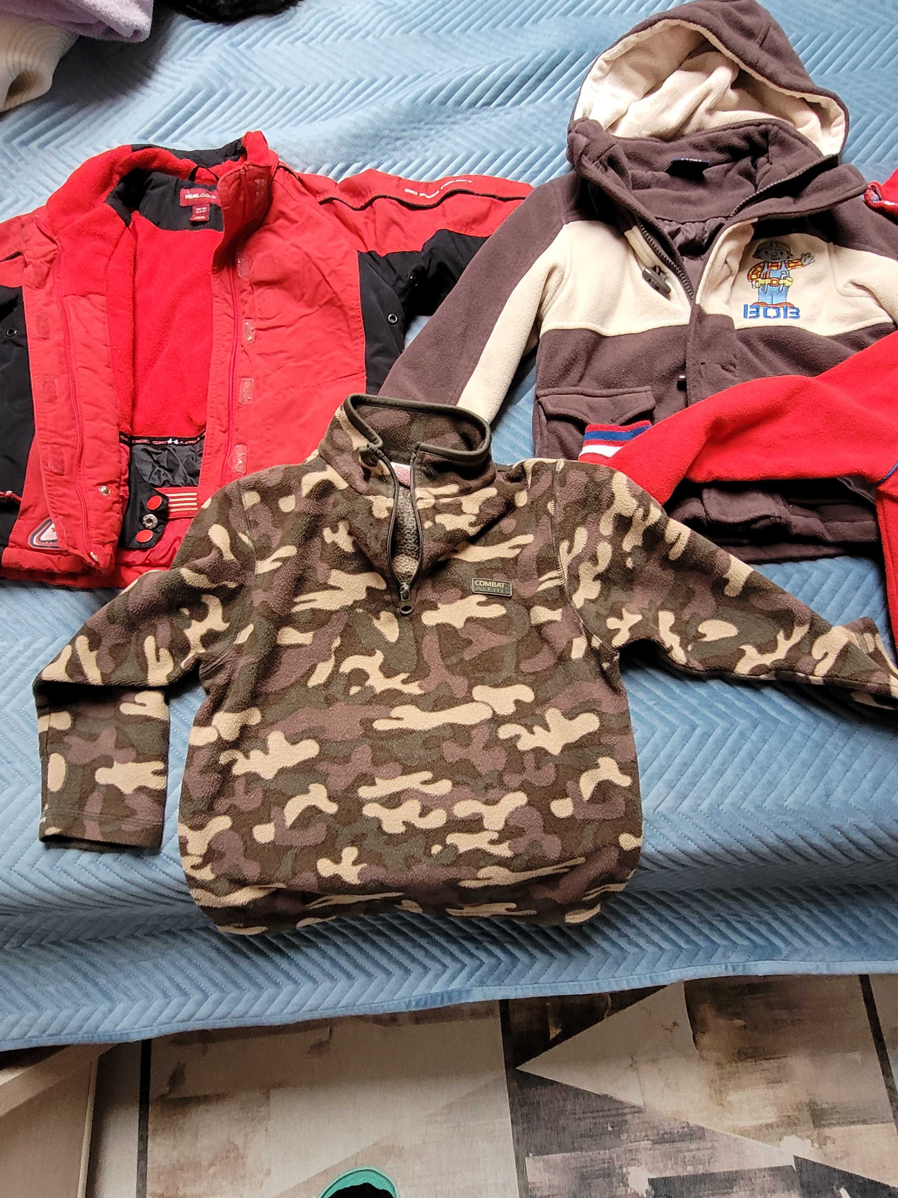 Zestaw ubrań dla chłopca 3-5 lat: 2 kurtki (3-4 lata), 4 szt. bluz