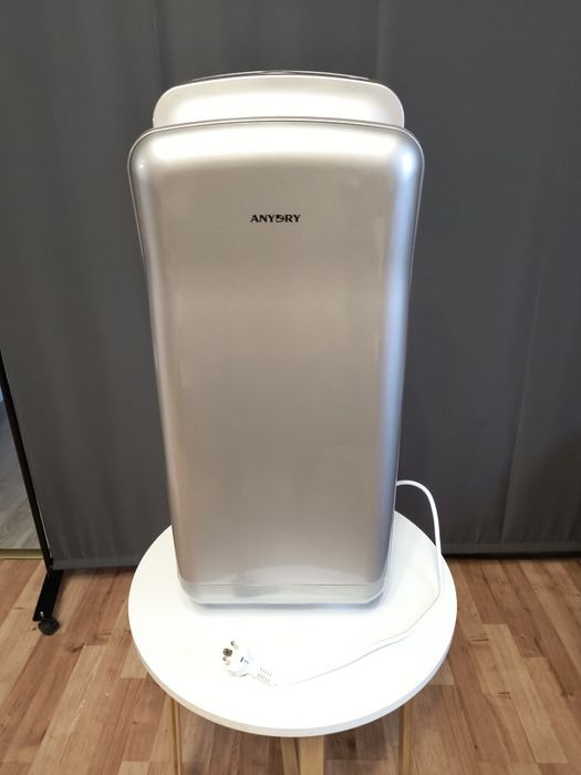 Suszarka do rąk stojąca