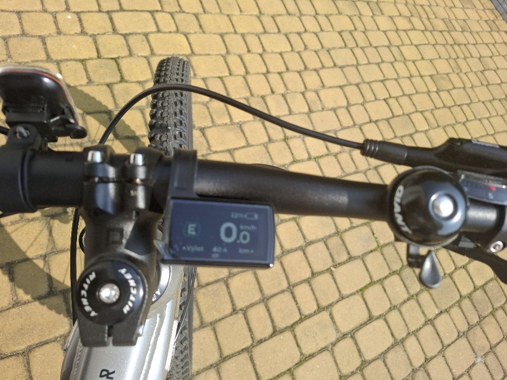 Sprzedam rower elektryczny .