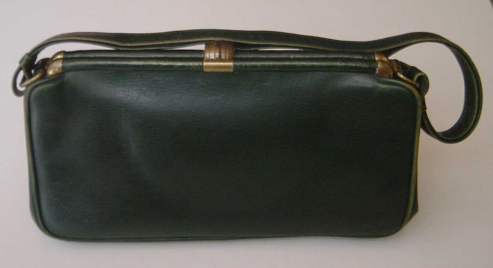 Moda Retro Anos 30/40: Carteira senhora, clássica, em pele cor verde