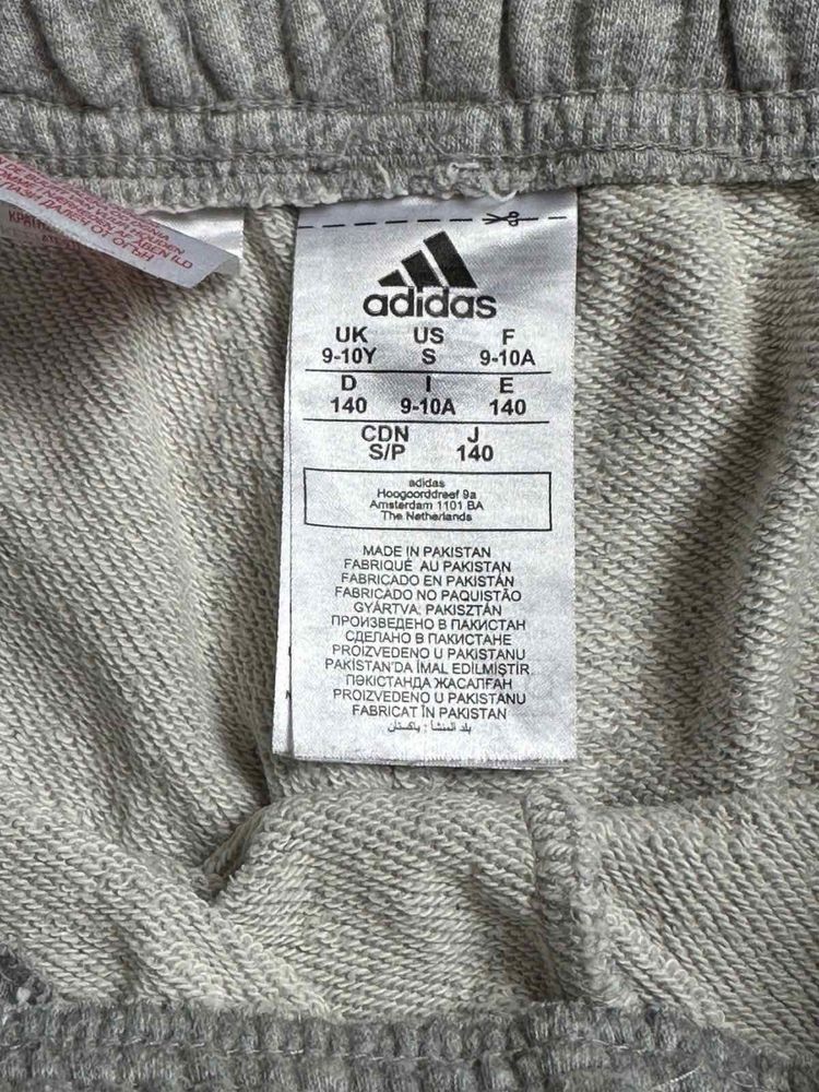 Шорты Adidas оригинал на мальчика , 140 р.
