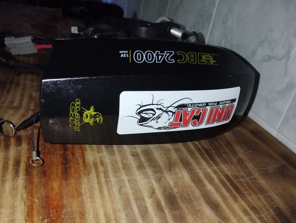 Motor elétrico com comando