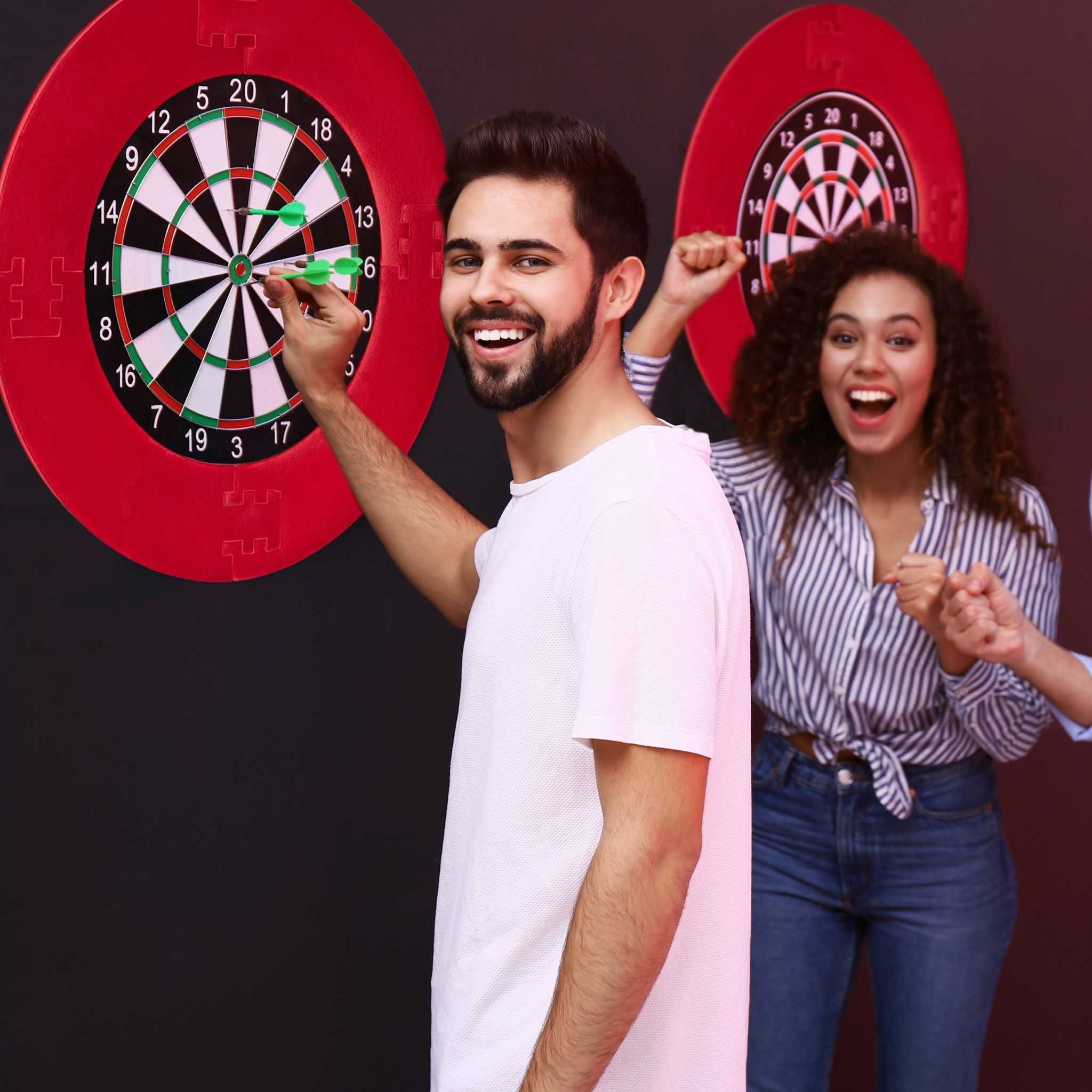Piankowa osłona do tarczy dart „R7 czarna Relaxdays
