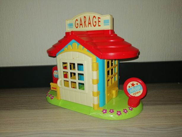 Stacja benzynowa - zabawka dla dzieci.