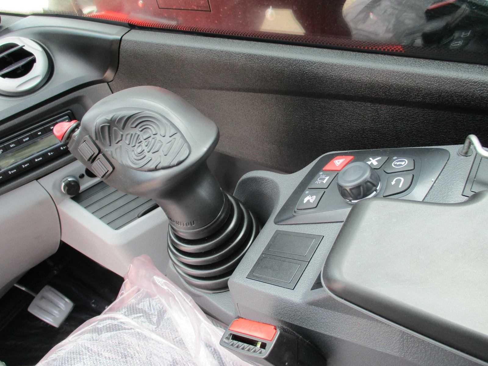 Навнтажувач Manitou - Погрузчик в наличии модели 625 735 737 741 1035