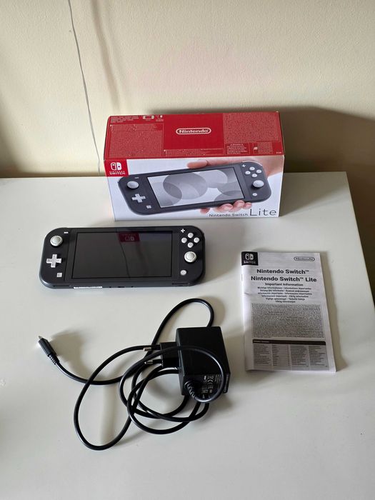 Konsola Nintendo Switch Lite szara, komplet