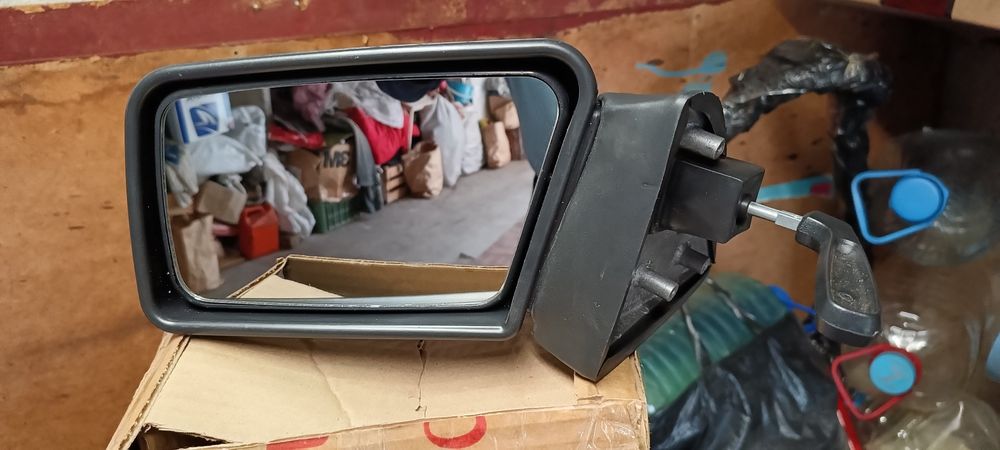 Автомобильные  зеркала