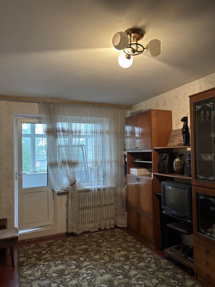 Продам 3к Озерна