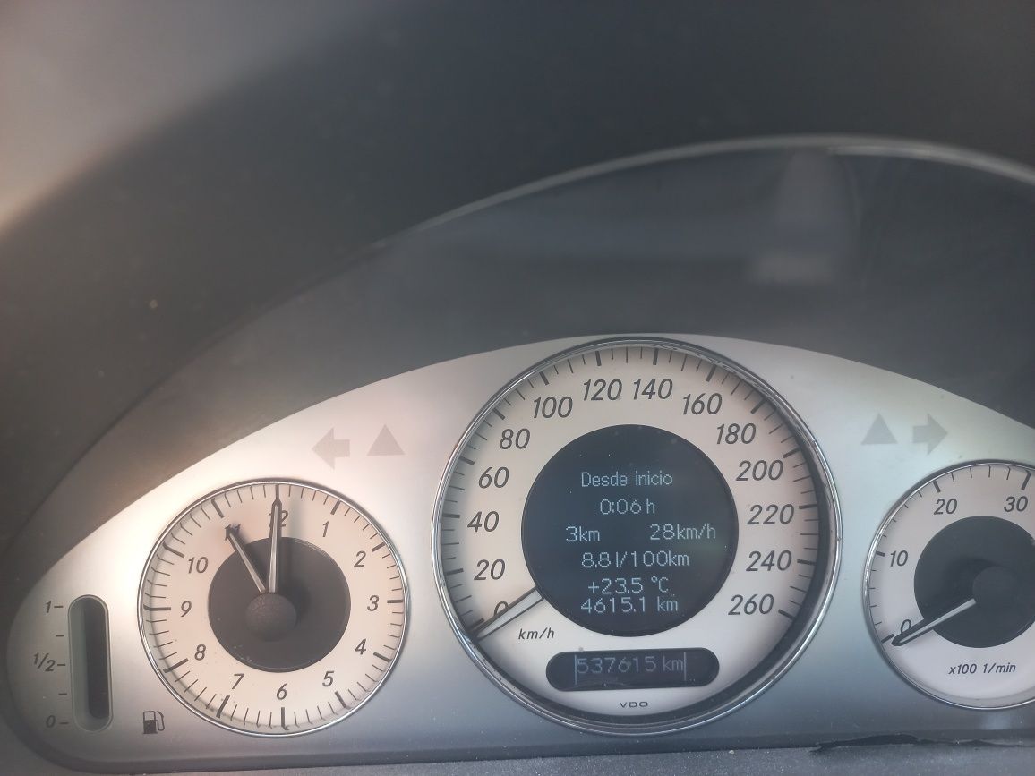 Mercedes Benz e270