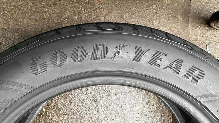 oL.8211 Opony 235/55R19 GoodYear Eagle F1 Asymmetric  2 2szt