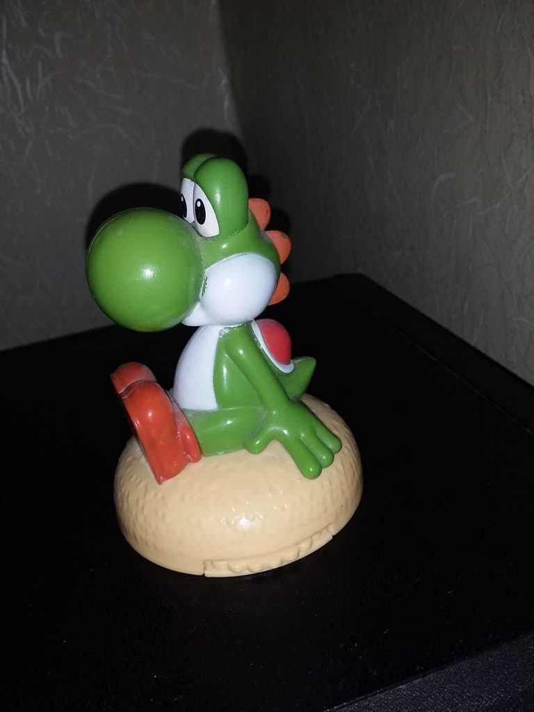 Іграшка фігурка Йоші Yoshi Nintendo