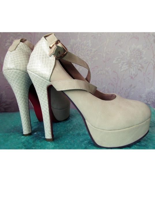 Туфлі жіночі на підборах