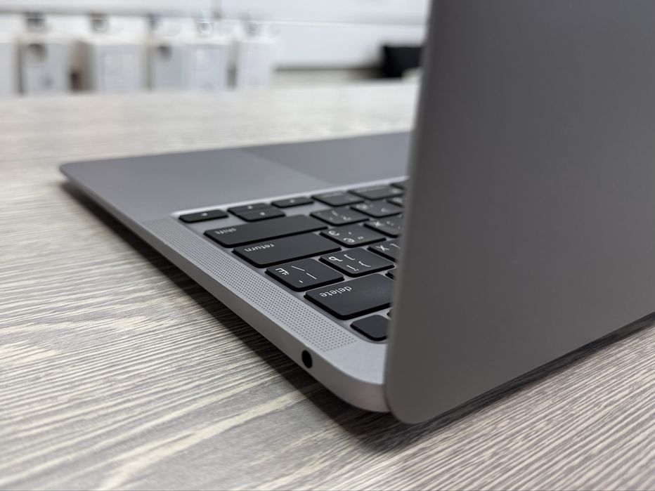MacBook Air 13  M1 / RAM 8 / SSD 256 GB / Space Grey / 2020