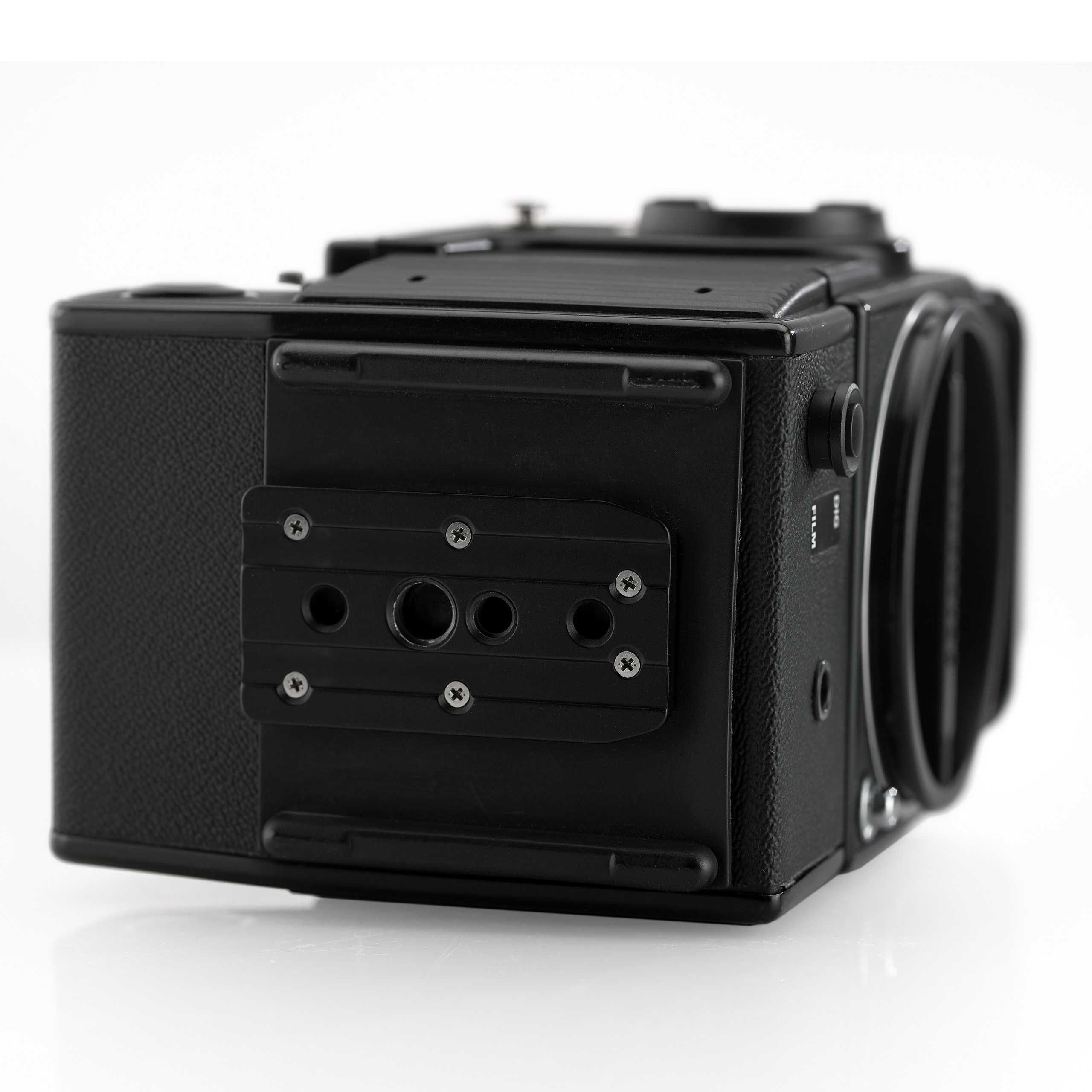 Aparat Hasselblad 555 ELD z pryzmatem PM5.