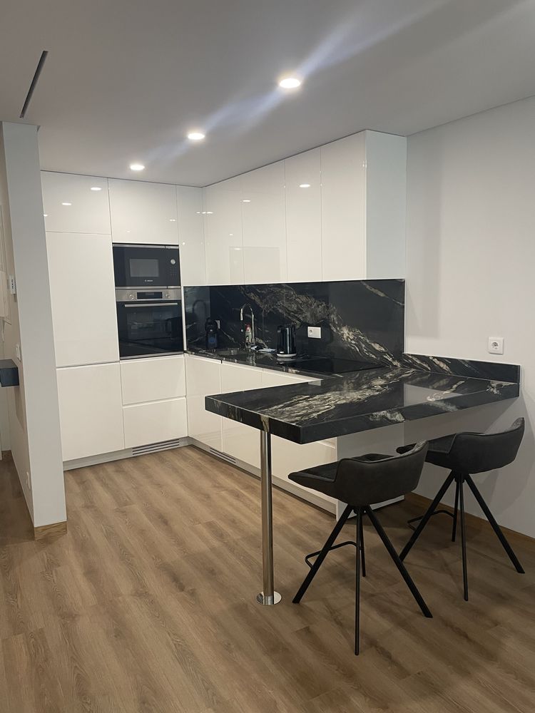 Arrendamento T1 mobilado – Edifício Marina, Viana do Castelo