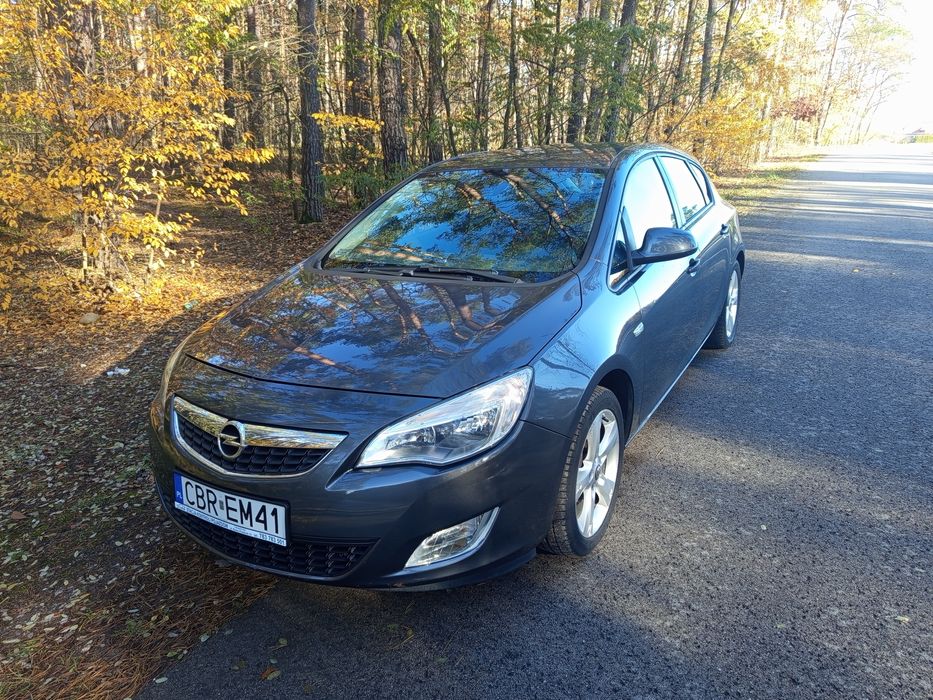 Opel Astra j 1.7cdti 2010rok