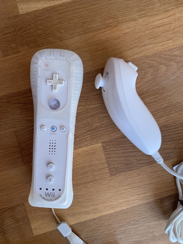 Consola Nintendo Wii+Jogo Mario Kart+Volante+Comandos (tudo originais)