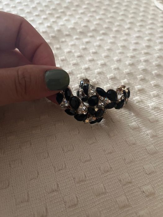 Várias peças em prata ou aço da melhor qualidade, como novas