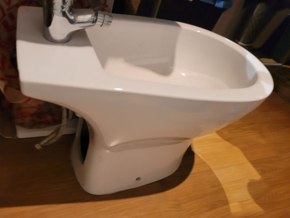 Bidé  usado, mas em excelente estado.Como novo.