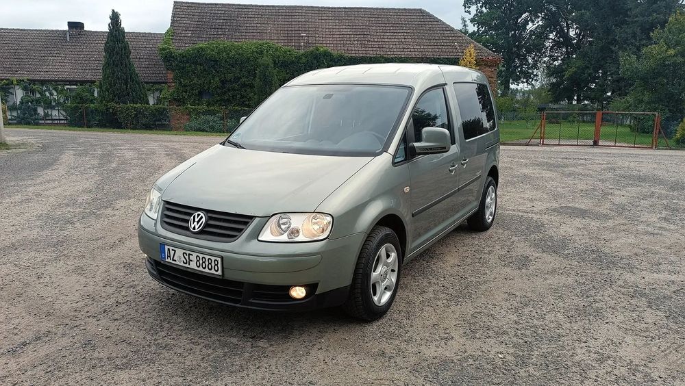 Volkswagen Caddy 2010r. 1,4 MPI LIFE TEAM Navi Kamera