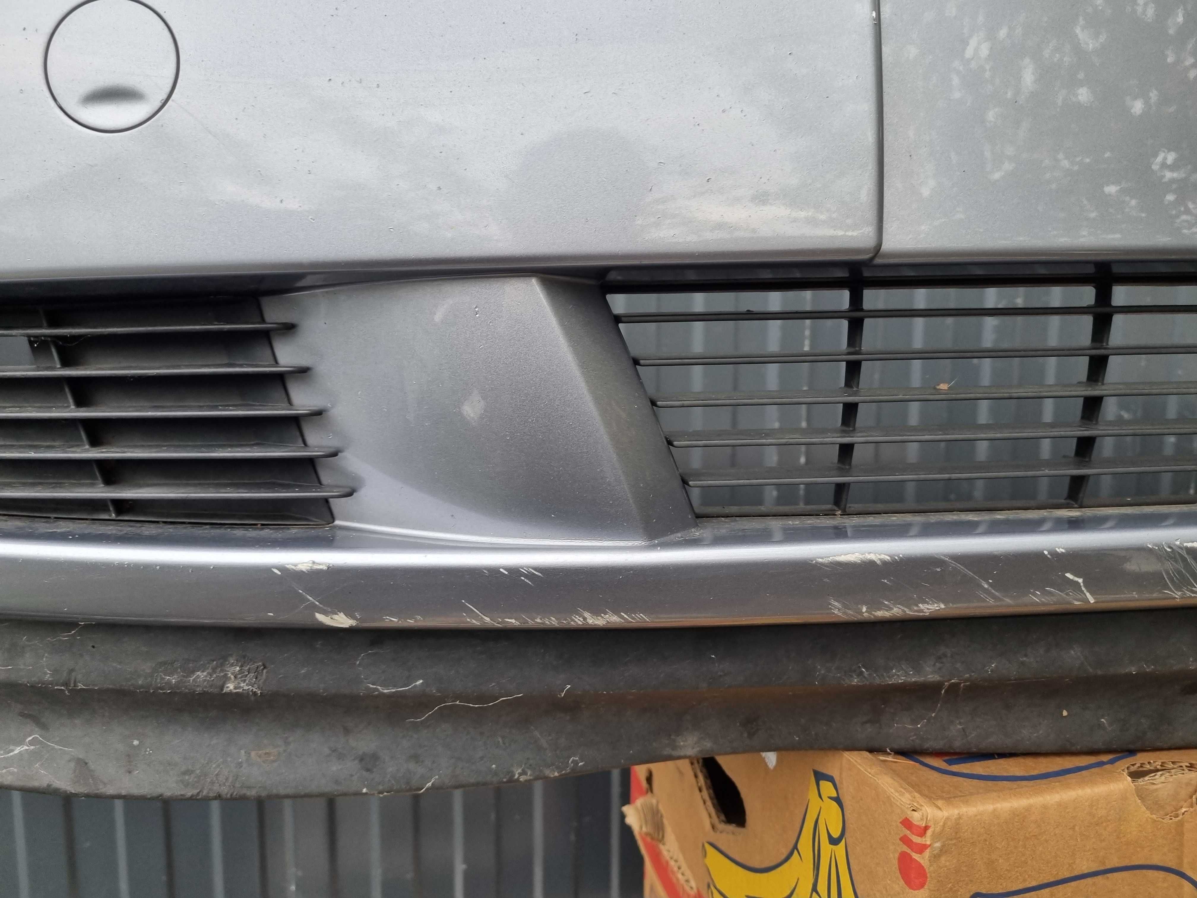 Opel Vectra C Zderzak Przód 4 PDC Kolor Z163