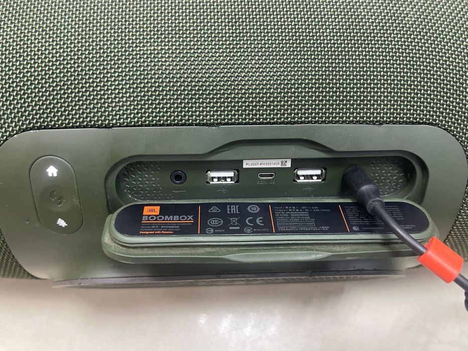 Колонка jbl boombox 1