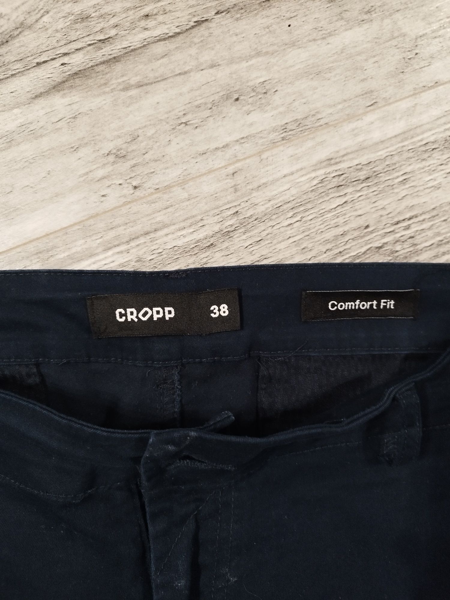Spodenki granatowe Cropp 38