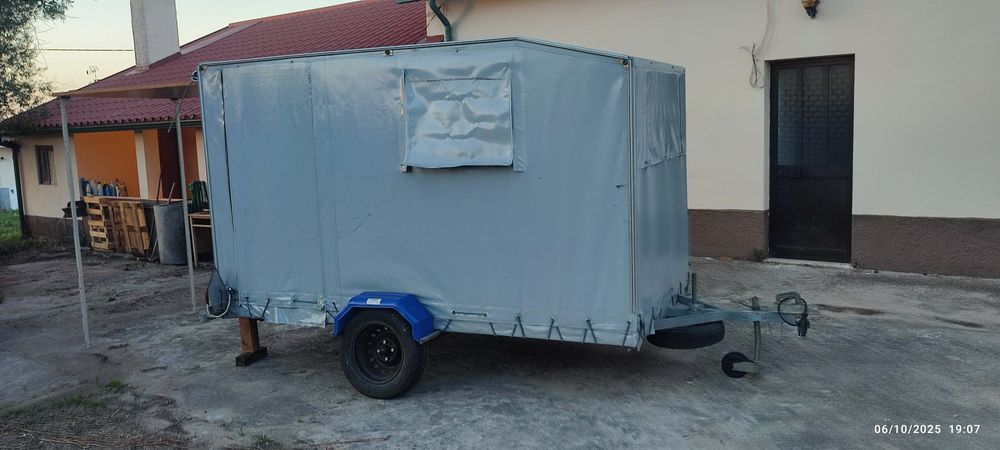 Mudança com reboque