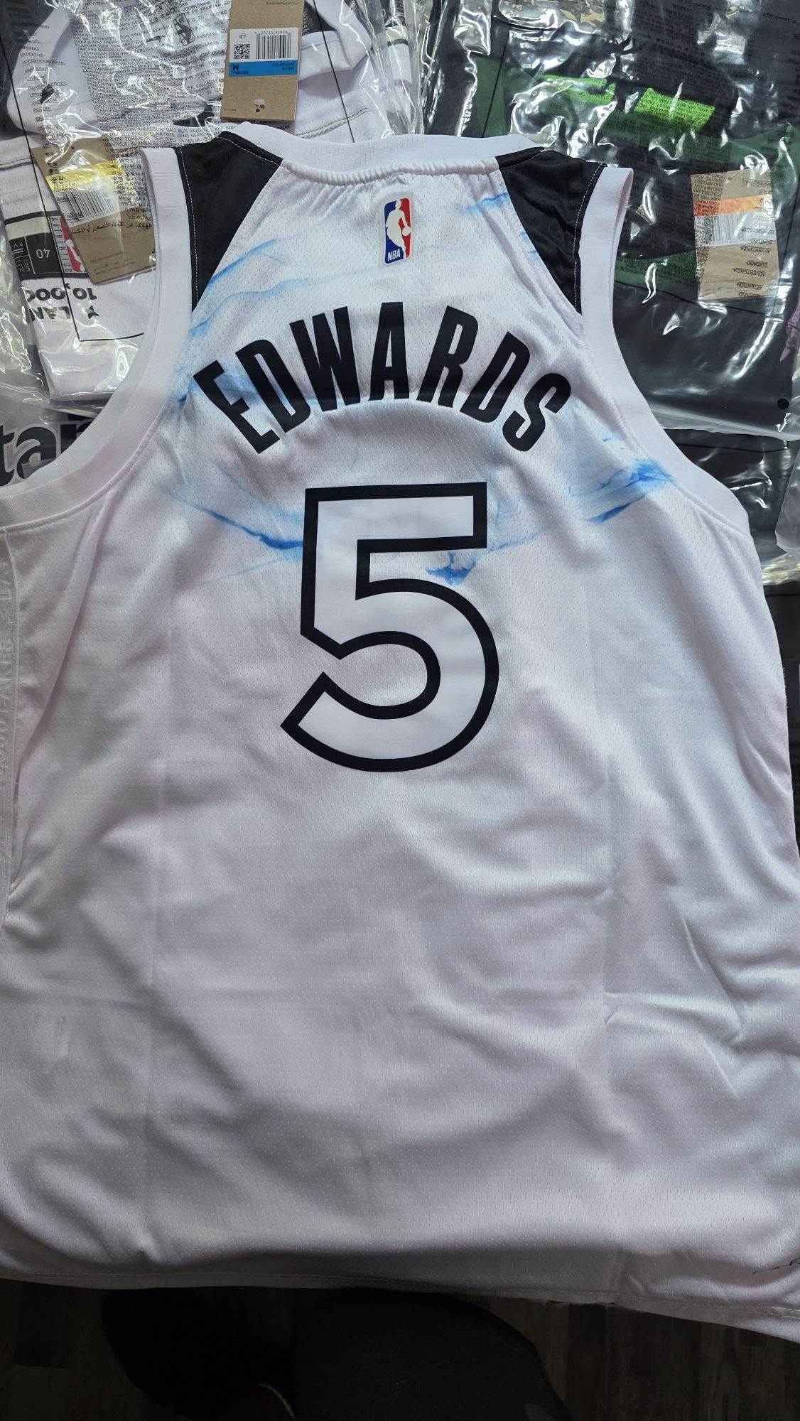 Camisolas da NBA novas