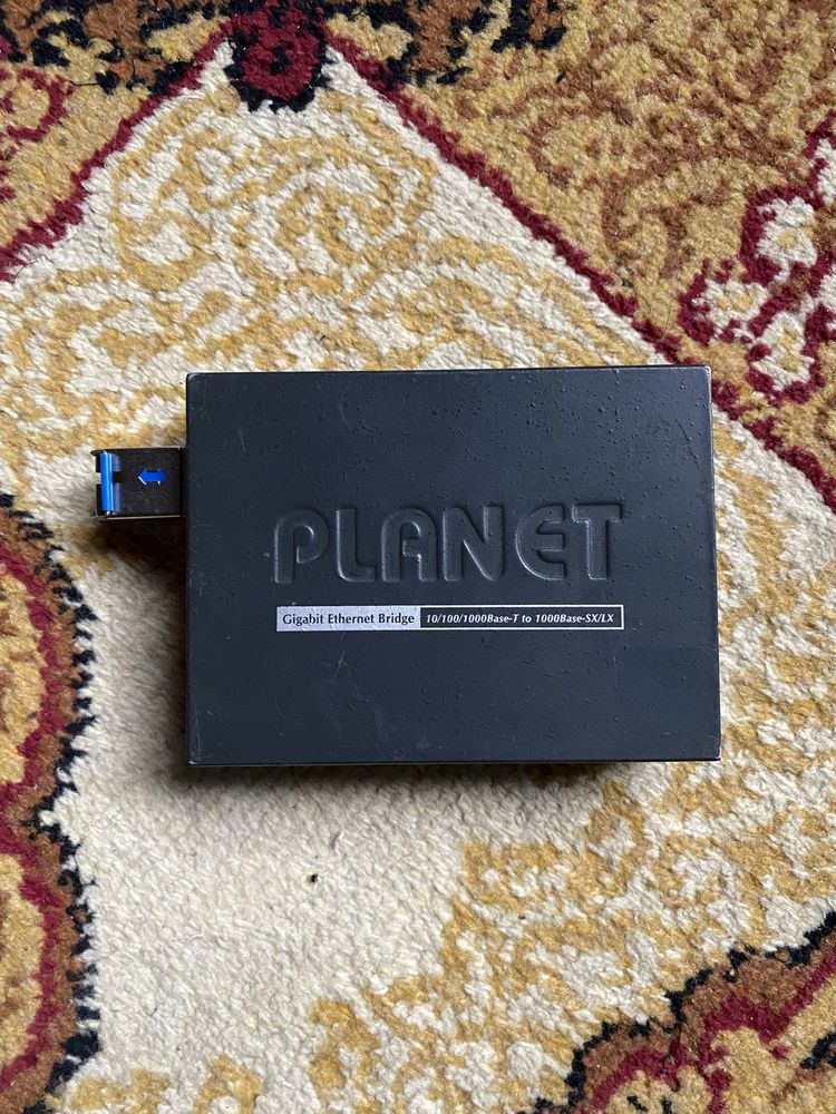 Медіаконвертер Planet GT-805A