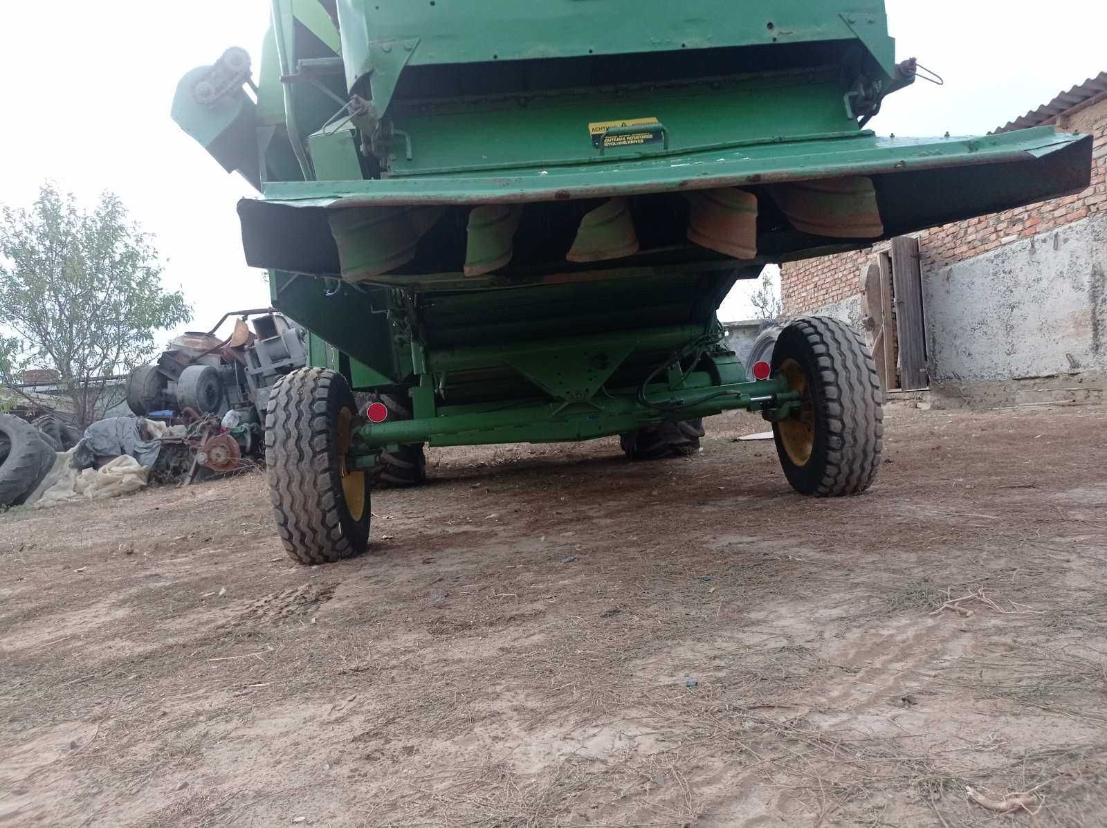 Комбайн john deere