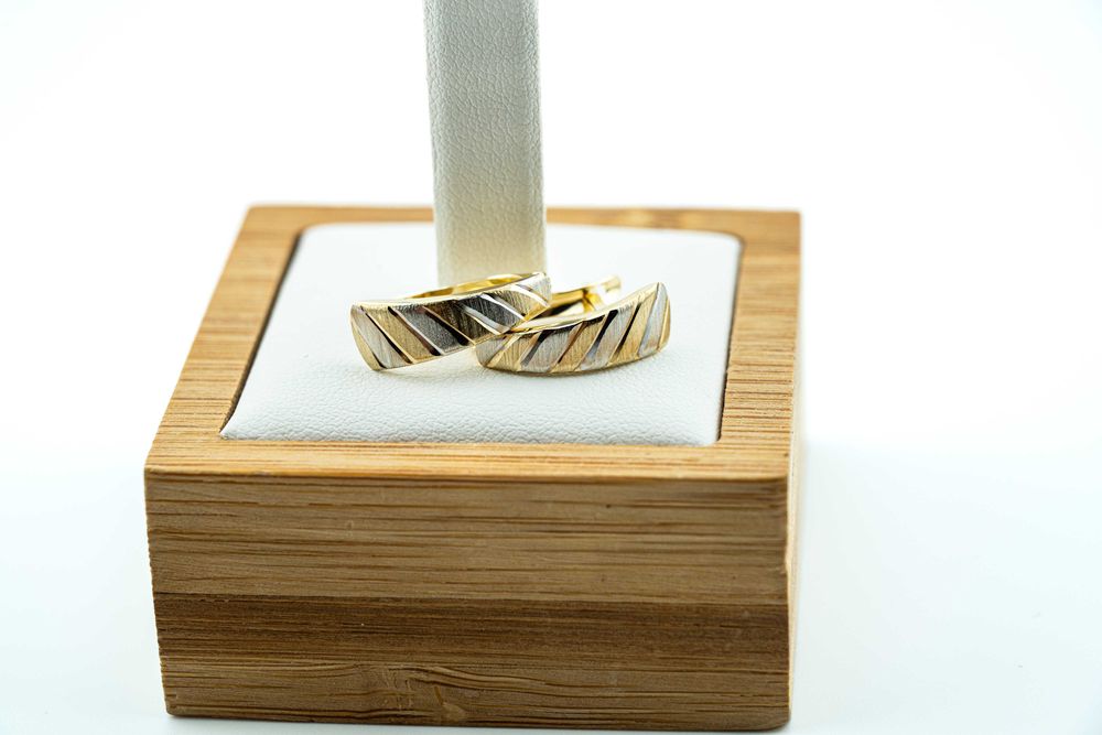 ZB561 wytworne złote kolczyki z łączonego złota 8k angielskie zapięcie