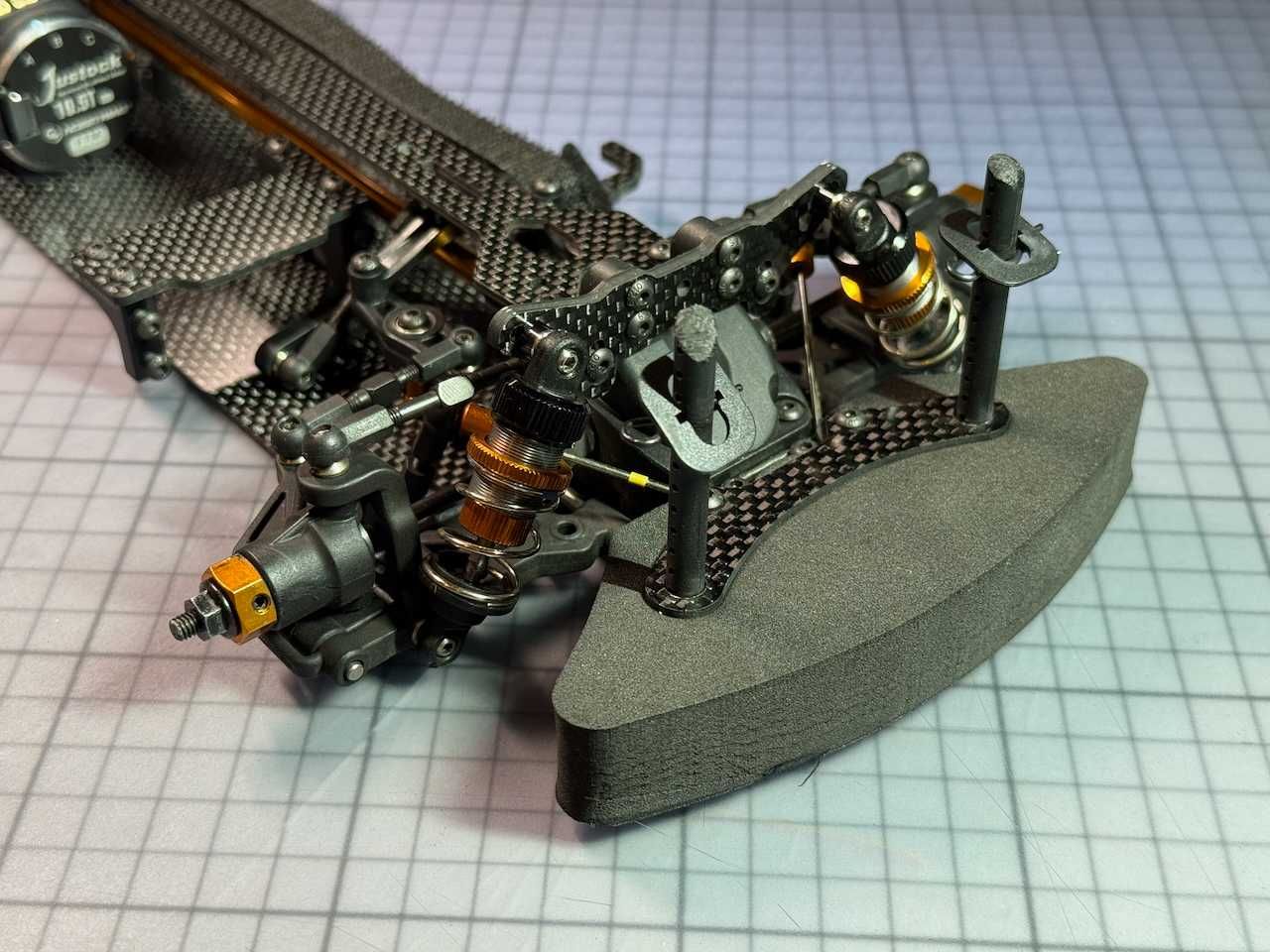 Chassi Carten T410R + Motor Brushless Hobbywing XeRun Justock 10.5T
