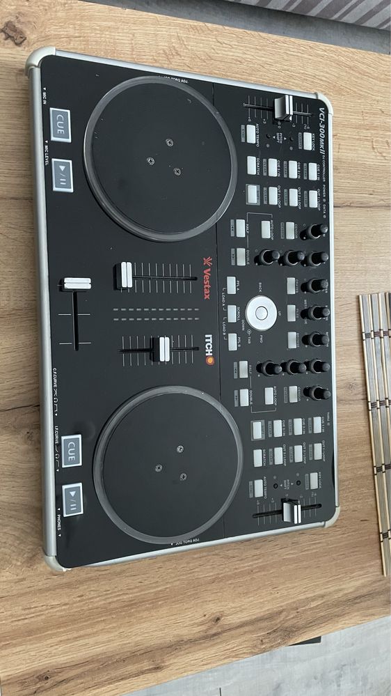 Vestax vci-300 kontroler DJ