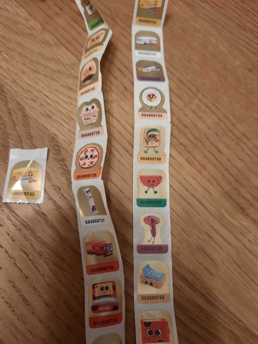 Zamienie naklejki Biedronka Gang Biedroniakow za Kinderka