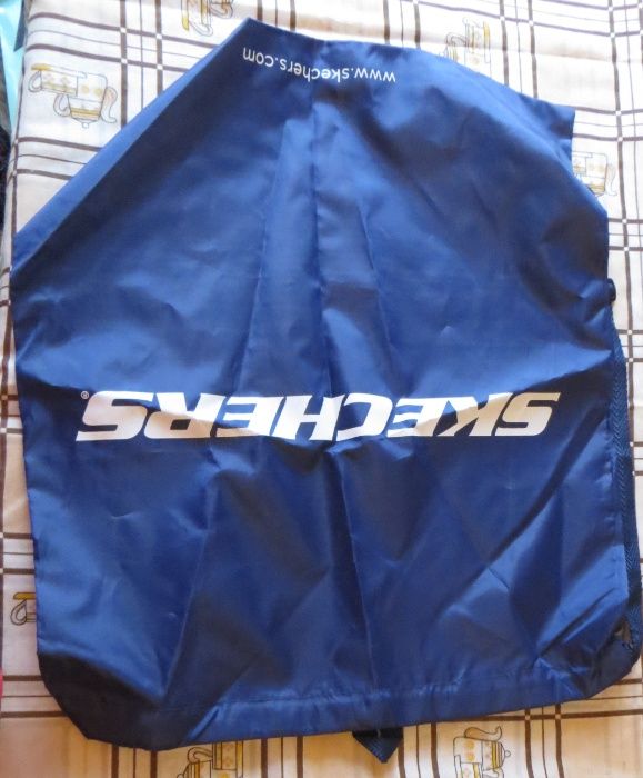 Mochila Impermeável Skechers - Novo + Oferta saco Skechers