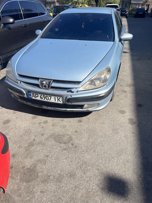 Пежо 607,на хорошем ходу.вся техника сделана