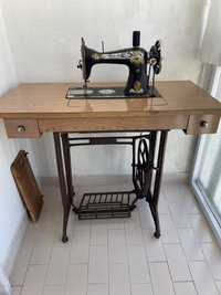 Maquina de costura SINGER - ano 1920