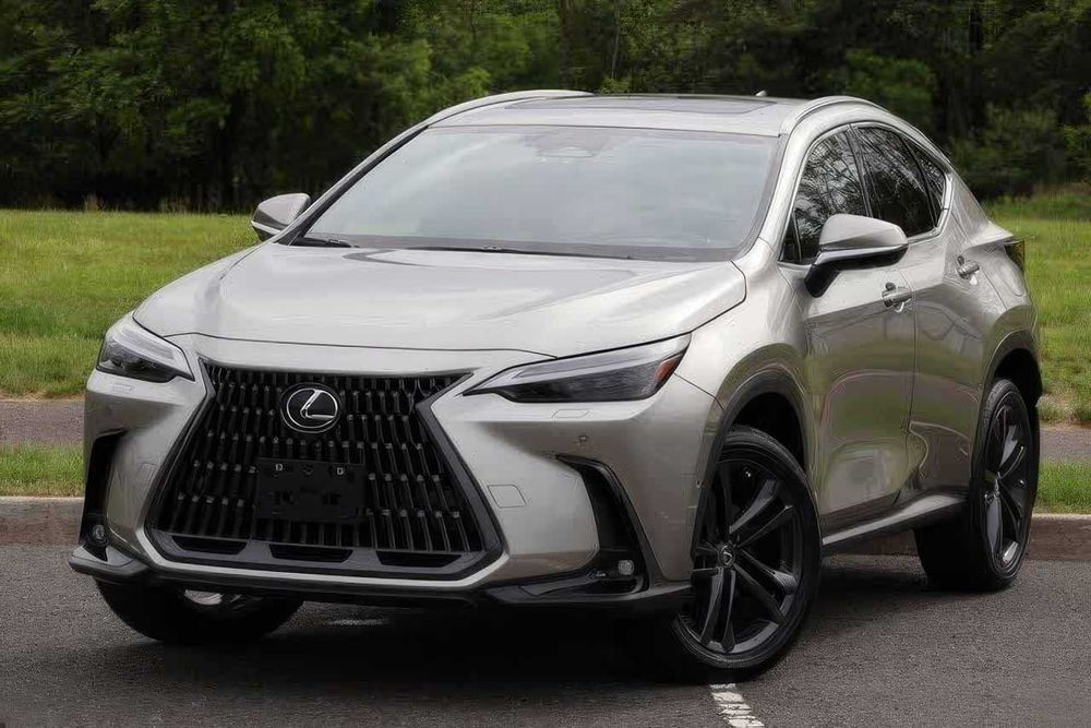 Lexus NX Hybrid      2025
