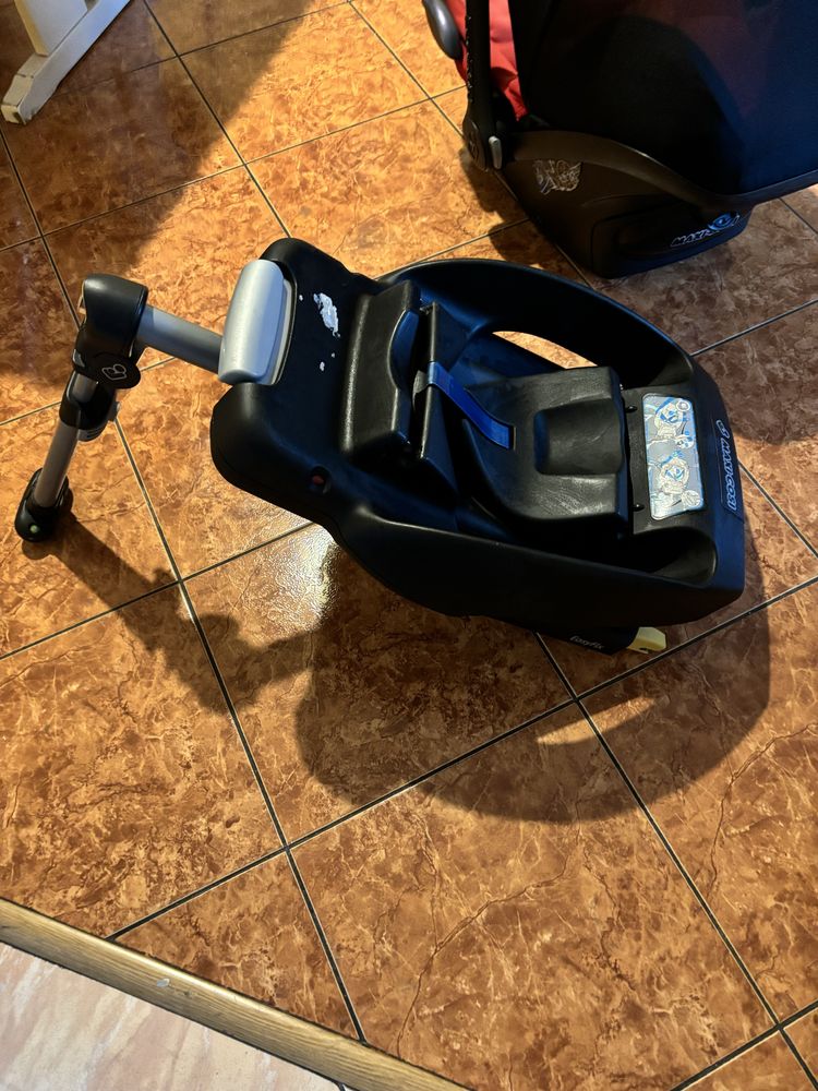 Nosidelko MAXI COSI z baza isofix