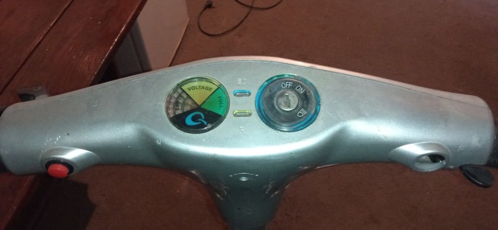 Сігвей гіроскутер.