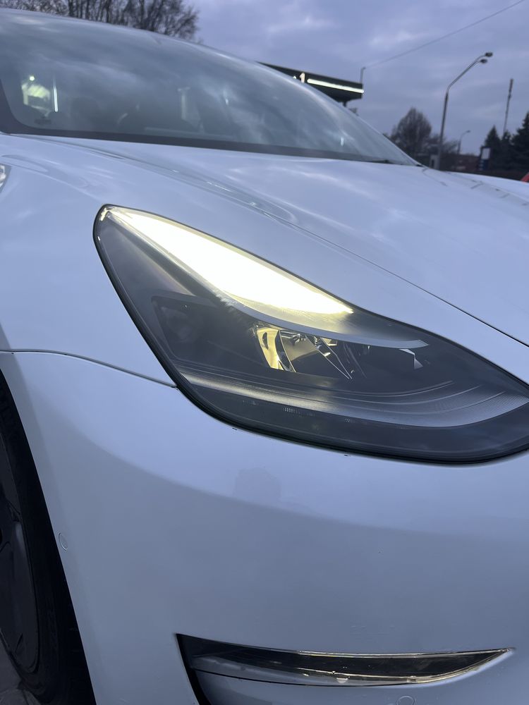 Tesla model 3 Dual motor