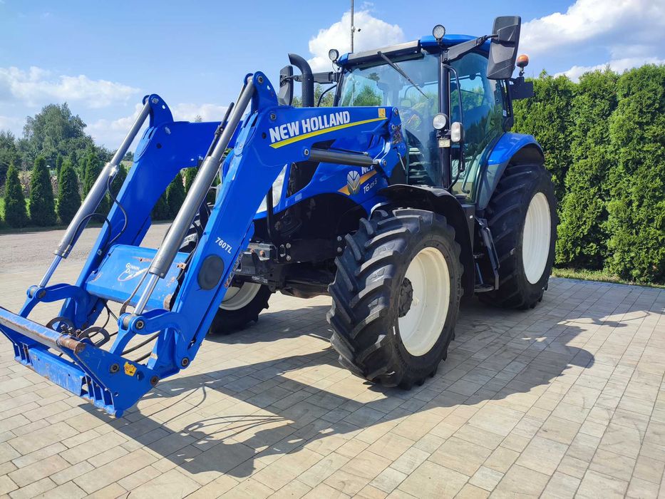 New Holland T6.125 S z ładowaczem